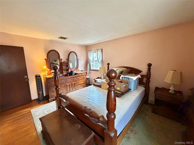 9 Summit Brook Road, Tuxedo Park, NY 10987