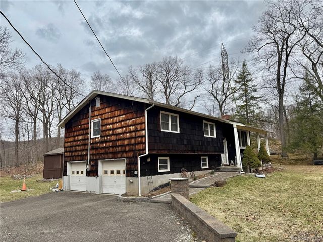 9 Summit Brook Road, Tuxedo Park, NY 10987