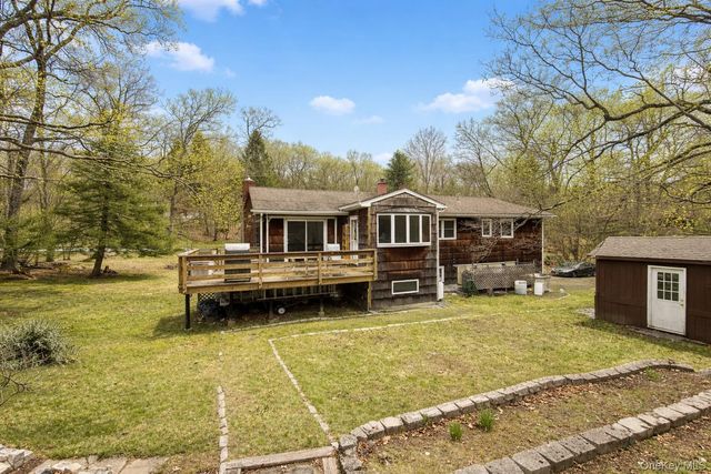9 Summit Brook Road, Tuxedo Park, NY 10987