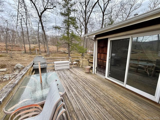 9 Summit Brook Road, Tuxedo Park, NY 10987