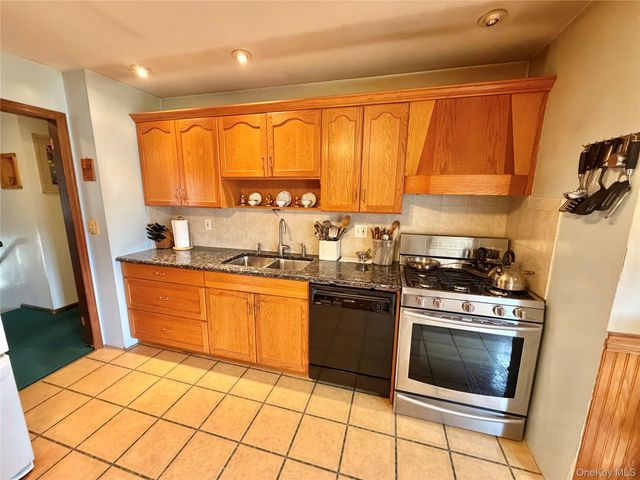 9 Summit Brook Road, Tuxedo Park, NY 10987