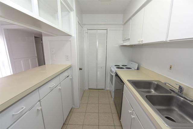 2720 Reagan Street 211, Dallas, TX 75219