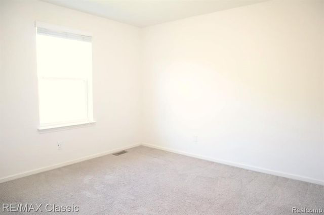 28561 Melanie Lane, Novi, MI 48377