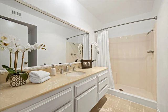 9000 Vanalden Avenue 108, Northridge, CA 91324