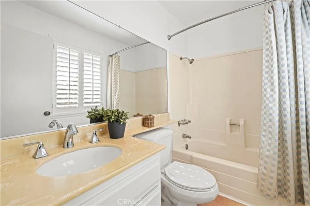 9000 Vanalden Avenue 108, Northridge, CA 91324