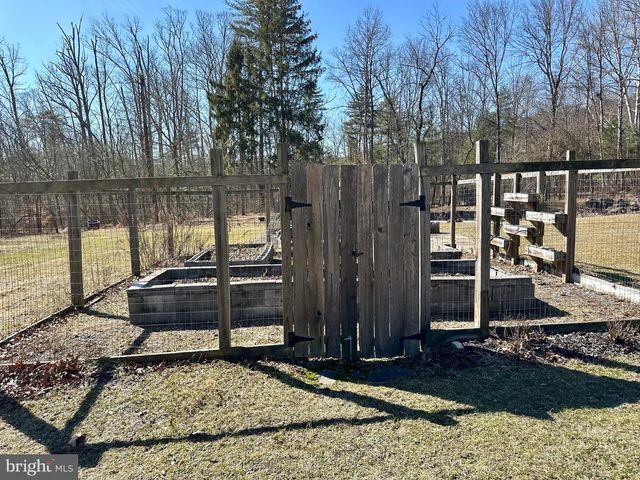 10620 KYPER RD, Huntingdon, PA 16652