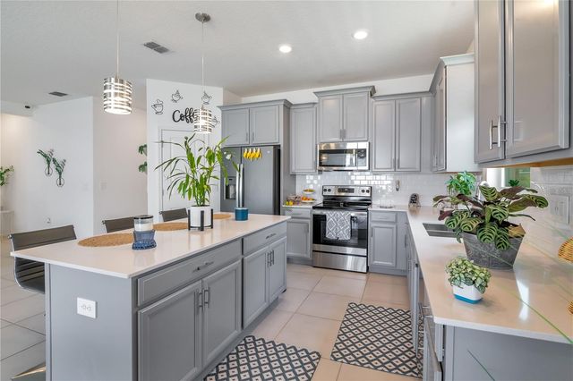 815 KAPI DRIVE, Groveland, FL 34736