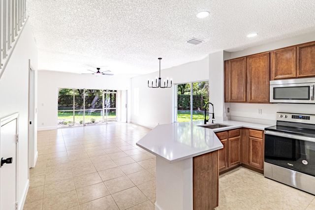 4895 Palmbrooke Circle, West Palm Beach, FL 33417