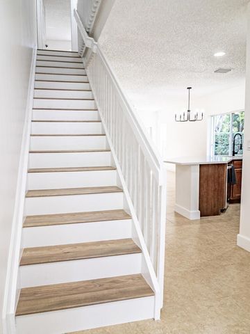 4895 Palmbrooke Circle, West Palm Beach, FL 33417