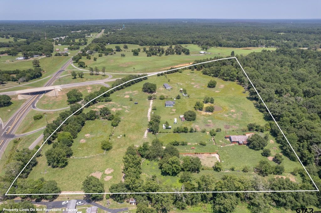 608 E Longview St., Arp, TX 75750