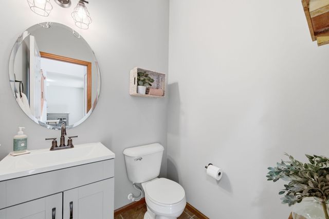 8837 196th Street W, Lakeville, MN 55044