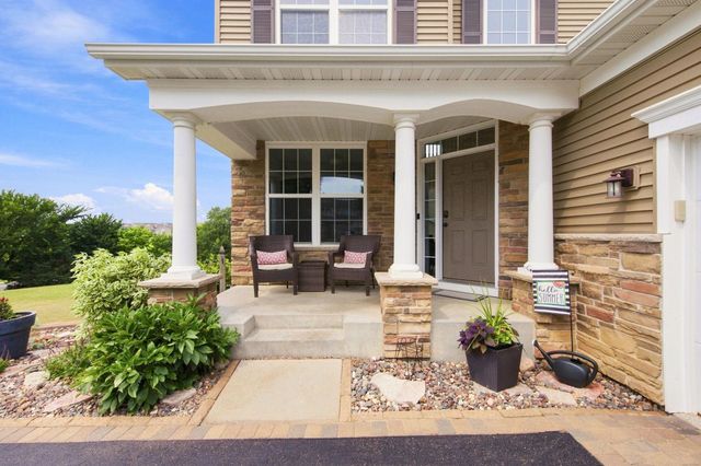 8837 196th Street W, Lakeville, MN 55044