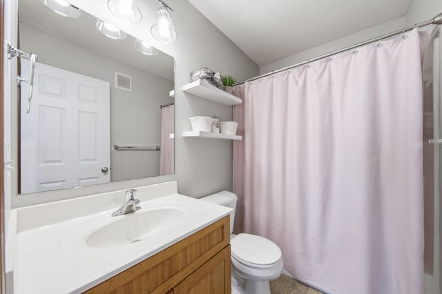 8837 196th Street W, Lakeville, MN 55044