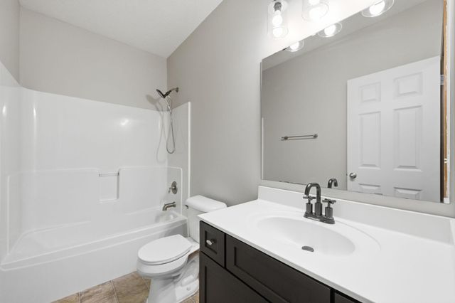 8837 196th Street W, Lakeville, MN 55044