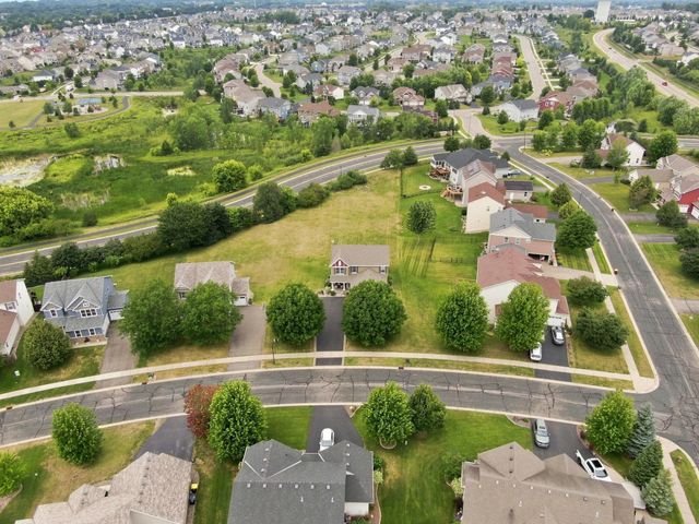 8837 196th Street W, Lakeville, MN 55044