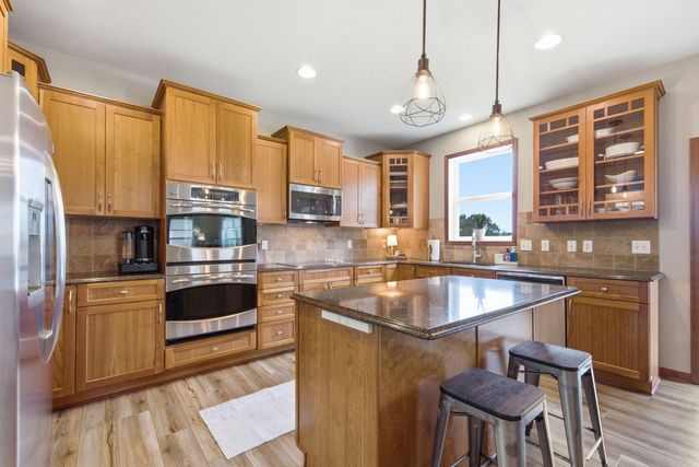 8837 196th Street W, Lakeville, MN 55044
