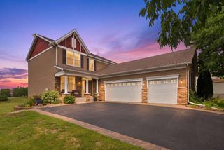 8837 196th Street W, Lakeville, MN 55044