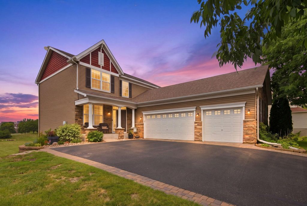 8837 196th Street W, Lakeville, MN 55044