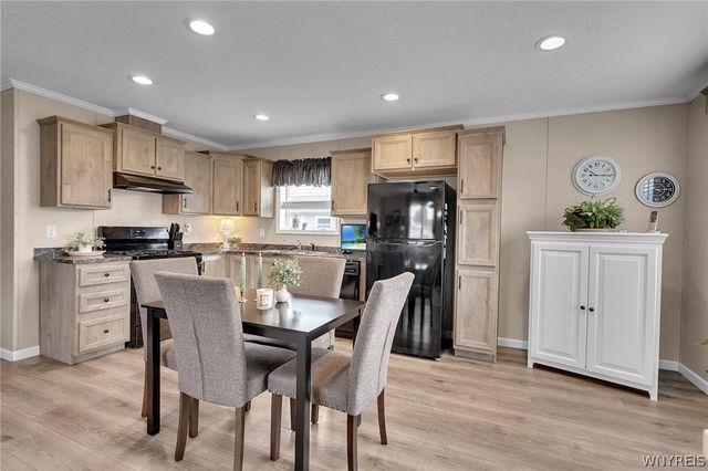 1452 West Dr, Alden, NY 14004