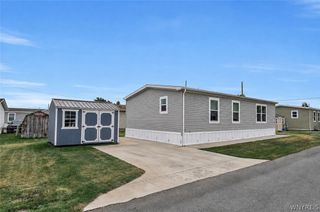 1452 West Dr, Alden, NY 14004