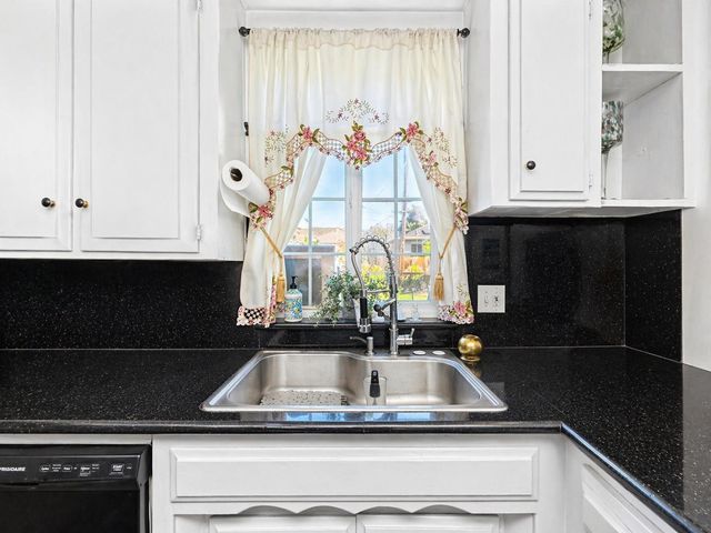 1549 Janrick Ave, Sacramento, CA 95832