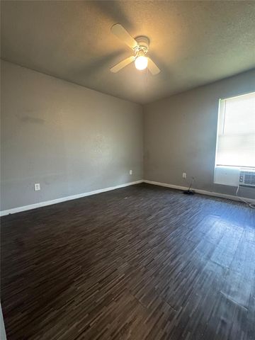 3802 Dabney Street 21, Houston, TX 77026