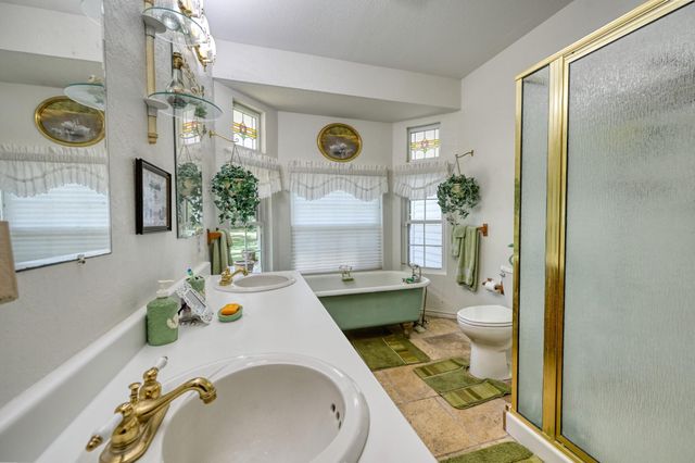 5248 Fm 457, Bay City, TX 77414