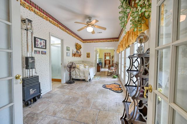 5248 Fm 457, Bay City, TX 77414