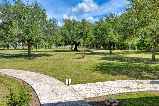 5248 Fm 457, Bay City, TX 77414