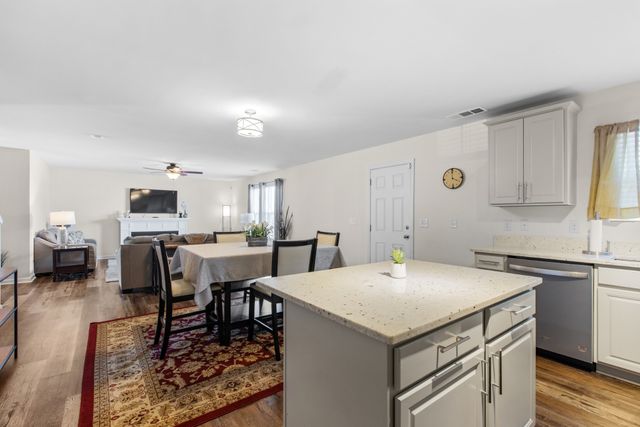 1417 Old Stone Rd, Lebanon, TN 37087