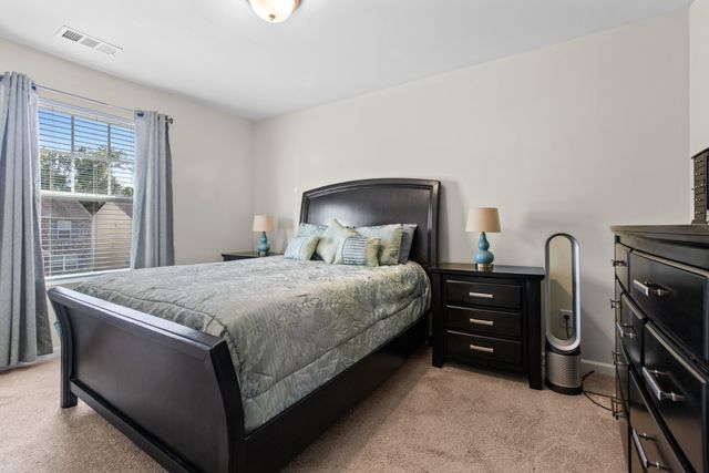 1417 Old Stone Rd, Lebanon, TN 37087