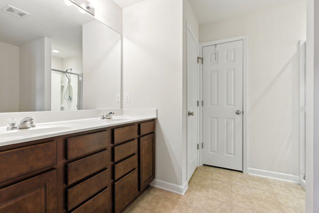 1417 Old Stone Rd, Lebanon, TN 37087