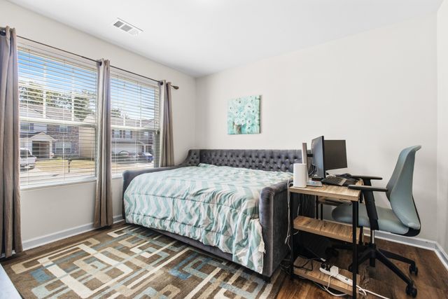 1417 Old Stone Rd, Lebanon, TN 37087