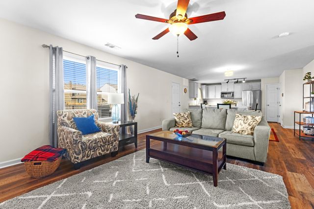 1417 Old Stone Rd, Lebanon, TN 37087