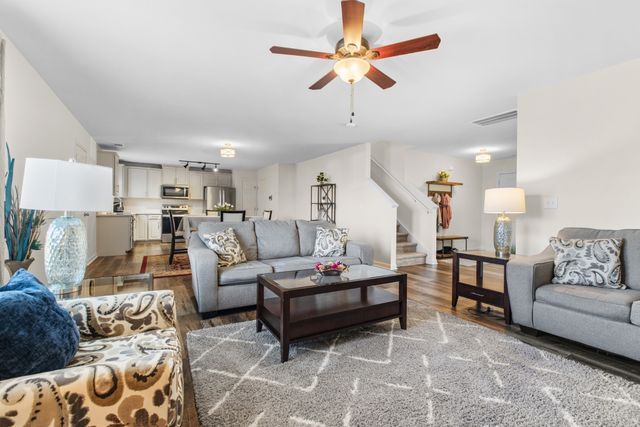 1417 Old Stone Rd, Lebanon, TN 37087