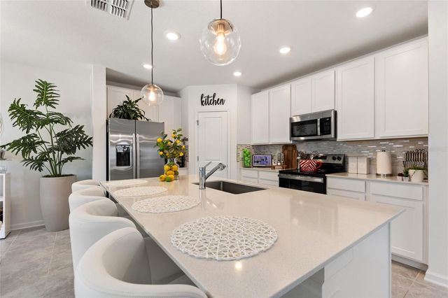 1903 NIAGRA DRIVE, Davenport, FL 33837