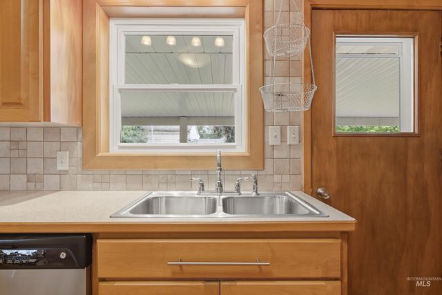 504 W Howe St, Boise, ID 83706