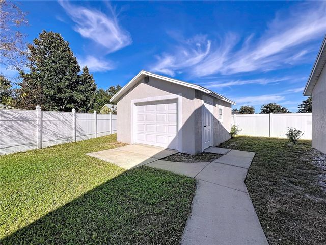 202 MADALYN COURT, Auburndale, FL 33823