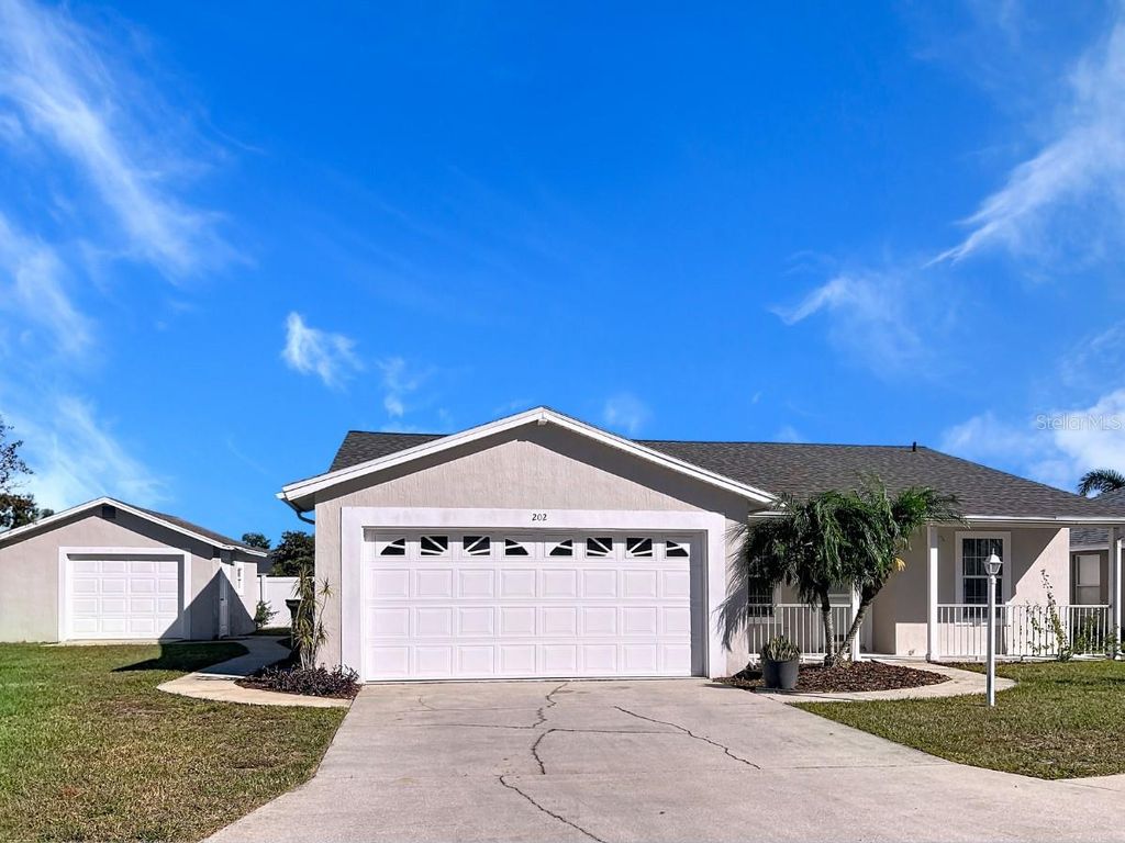 202 MADALYN COURT, Auburndale, FL 33823