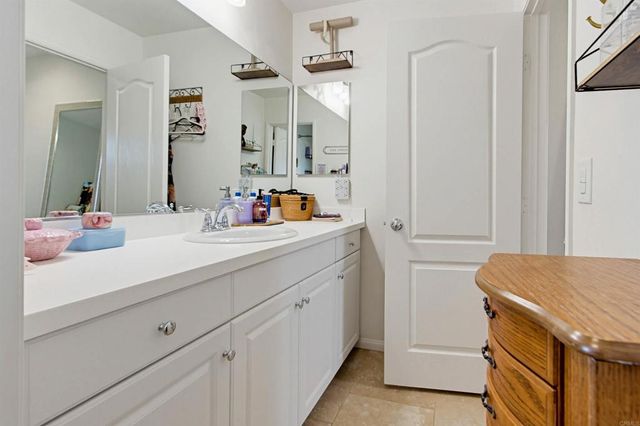 35647 Garrano Lane, Fallbrook, CA 92028