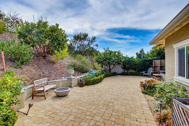 35647 Garrano Lane, Fallbrook, CA 92028