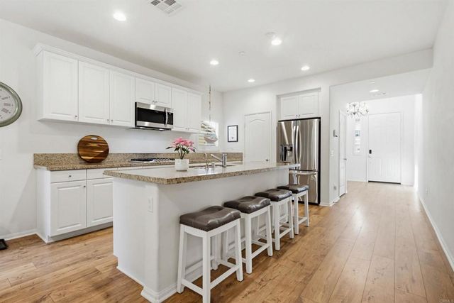 35647 Garrano Lane, Fallbrook, CA 92028