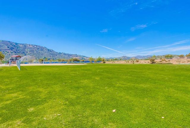 35647 Garrano Lane, Fallbrook, CA 92028