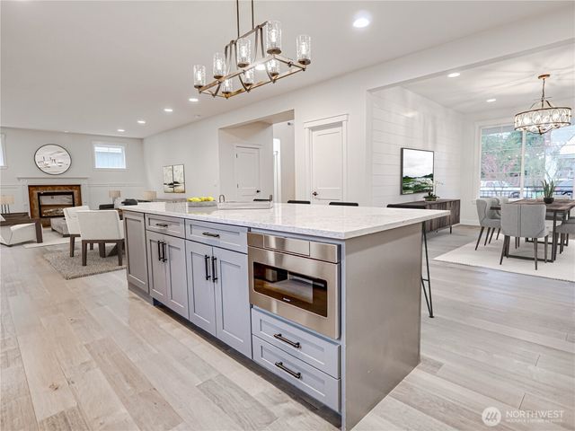 11014 DAYTON Avenue N, Seattle, WA 98133