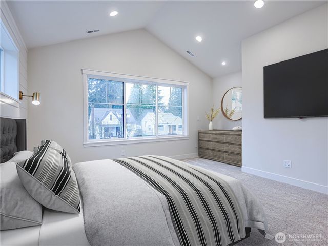 11014 DAYTON Avenue N, Seattle, WA 98133