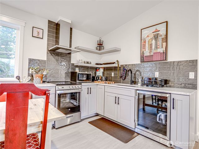 11014 DAYTON Avenue N, Seattle, WA 98133