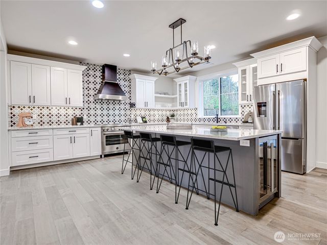 11014 DAYTON Avenue N, Seattle, WA 98133