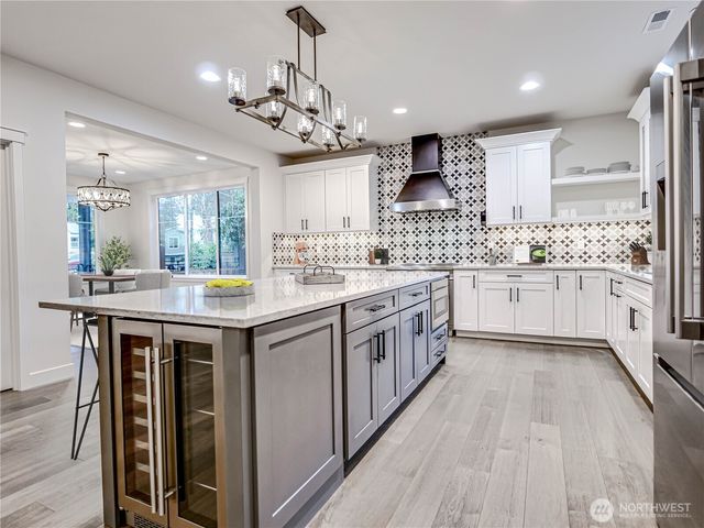 11014 DAYTON Avenue N, Seattle, WA 98133