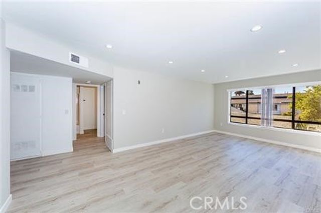 835 E Lomita Avenue 104, Glendale, CA 91205