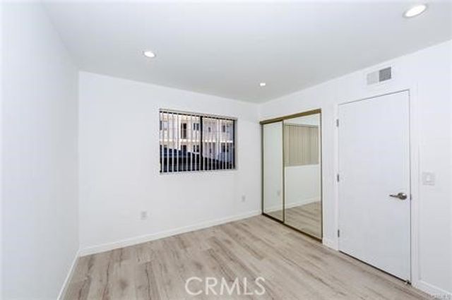 835 E Lomita Avenue 104, Glendale, CA 91205